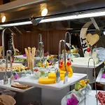 Hotel Numa Port 4*