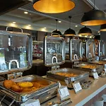 Numa Port Hotel 4*