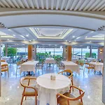 Hotel Numa Port