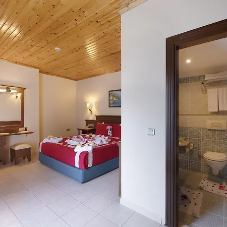 Numa Port Hotel