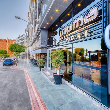 Numa Port Hotel 4*