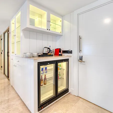 Numa Port 酒店 阿拉尼亚