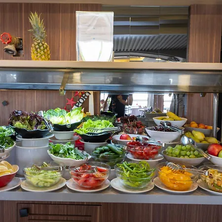 Numa Port 4* 阿拉尼亚