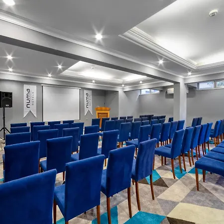 Numa Port Hotel 4*