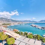 Numa Port Hotel